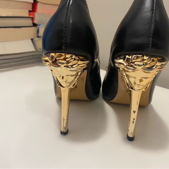 Versace Black Leather Medusa Head Pumps - Picture 6 of 8